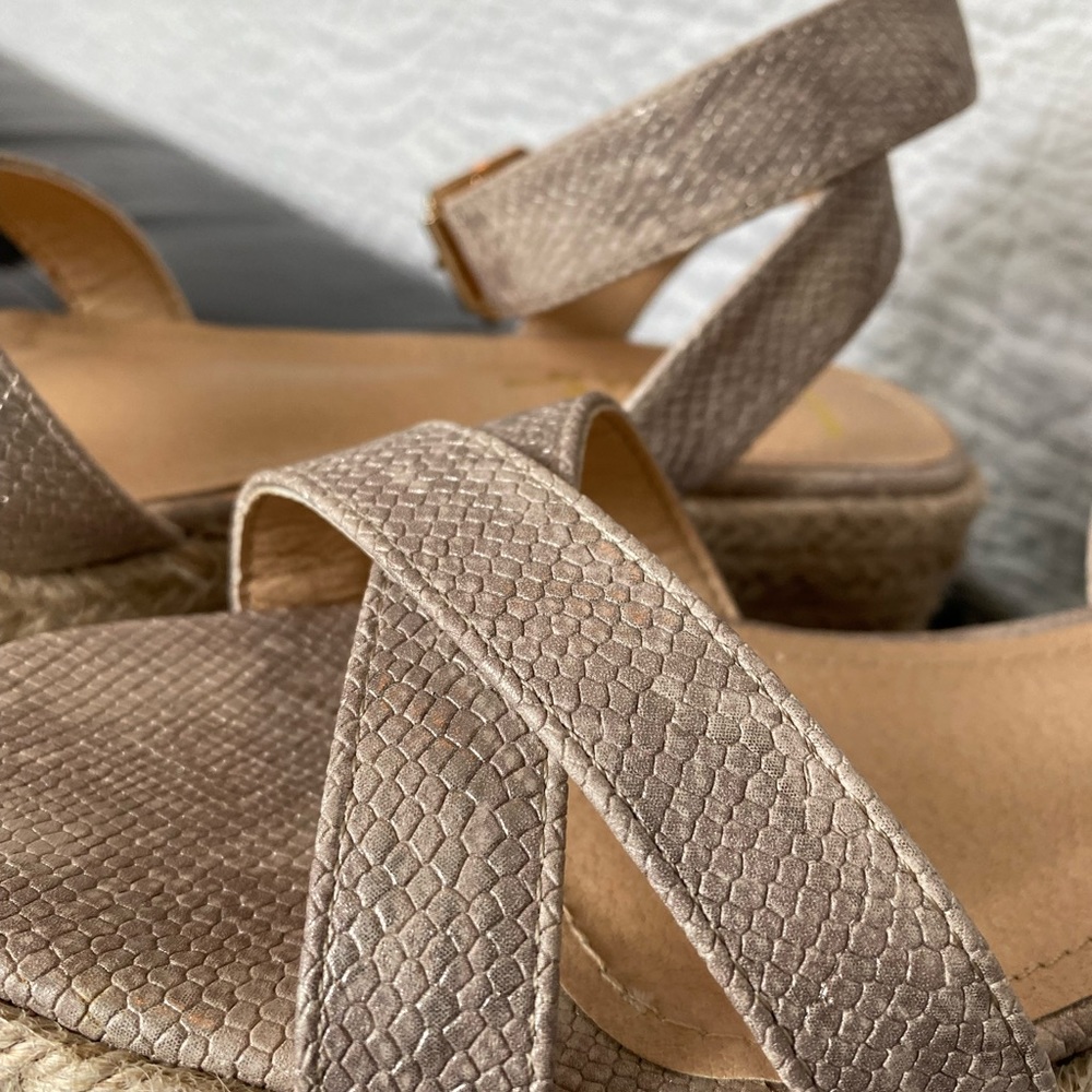 Lulus Platform sandal - Picture 7 of 7